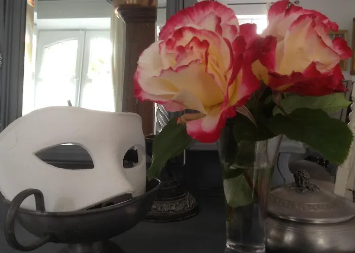 D'hotes Sophie Cite Des Peintres 3* Honfleur