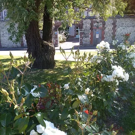 D'hotes Sophie Cite Des Peintres Ονφλέρ