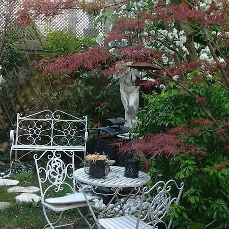 D'hotes Sophie Cite Des Peintres Ονφλέρ