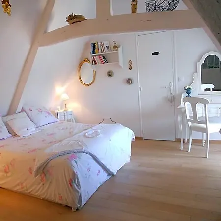D'hotes Sophie Cite Des Peintres Frühstückspension 3*