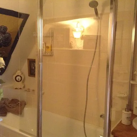 La Maison Du Phare D Hôtes -jacuzzi Privé- Shabby Chic 3*