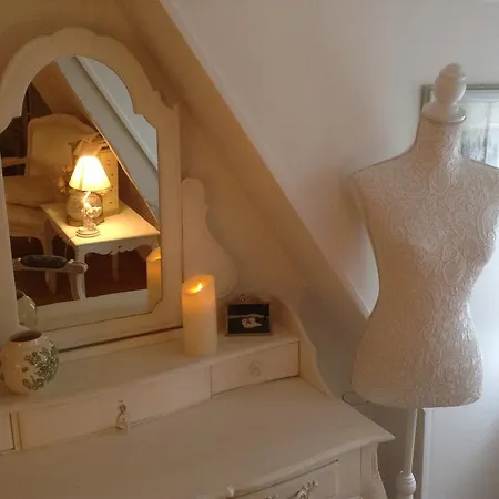 La Maison Du Phare D Hôtes -jacuzzi Privé- Shabby Chic