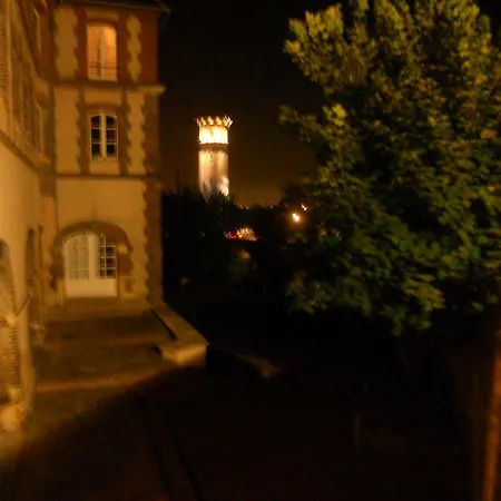 D'hotes Sophie Cite Des Peintres Bed and Breakfast