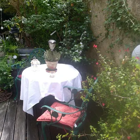 D'hotes Sophie Cite Des Peintres Bed and Breakfast Ονφλέρ