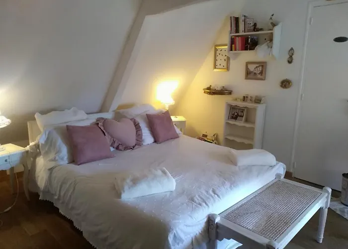 D'hotes Sophie Cité Des Peintres Honfleur