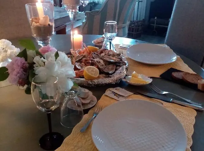 D'hotes Sophie Cite Des Peintres Bed & Breakfast