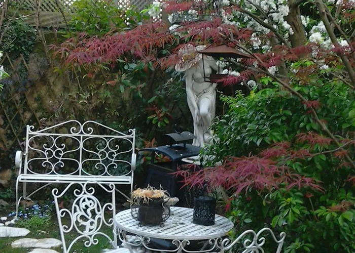 D'hotes Sophie Cité Des Peintres Honfleur