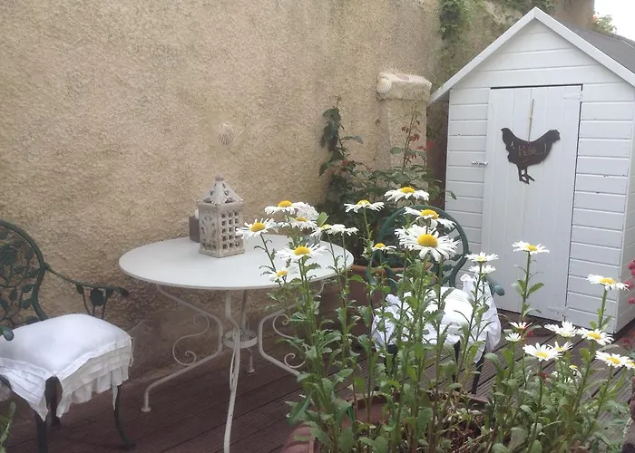 D'hotes Sophie Cite Des Peintres Bed & Breakfast