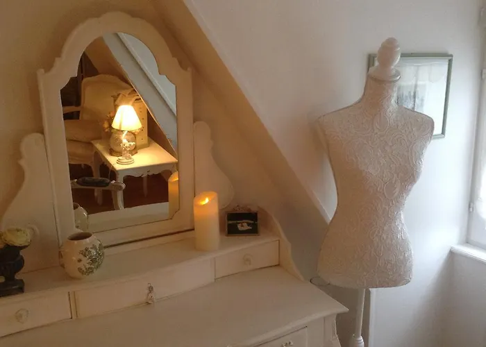 D'hotes Sophie Cite Des Peintres