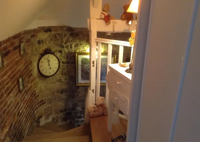 D'hotes Sophie Cite Des Peintres Bed & Breakfast 3*